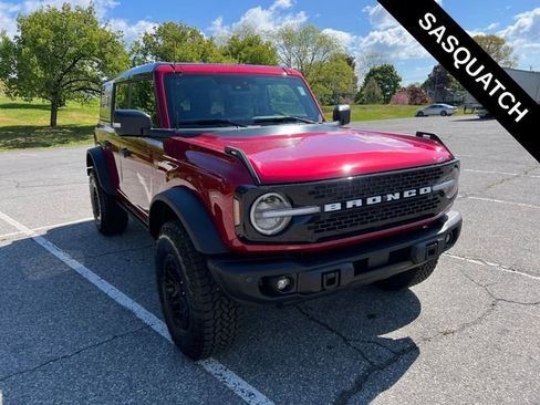 Used 2025 Ford Bronco Badlands AWD/4WD image 2