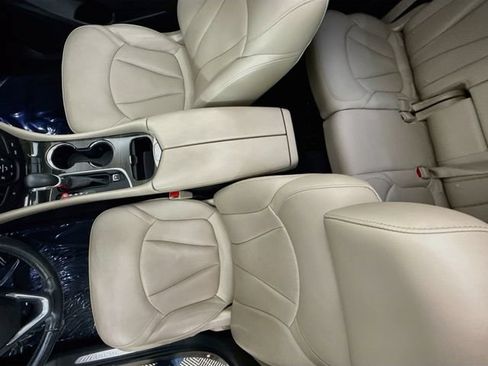 Used 2019 Buick Envision Essence FWD image 22