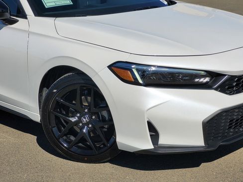 Certified 2025 Honda Civic Sport image 3