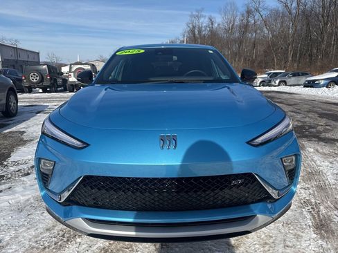 Used 2025 Buick Envista Sport Touring w/ Convenience I Package image 2