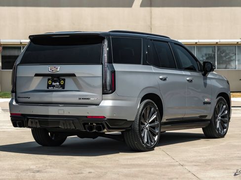 Used 2025 Cadillac Escalade V w/ LPO, Floor Liner Package AWD/4WD image 17