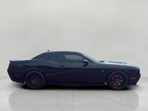 Used 2016 Dodge Challenger SRT Hellcat RWD image 3