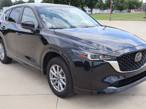 Used 2025 MAZDA CX-5 AWD 2.5 S w/ Preferred Package image 3