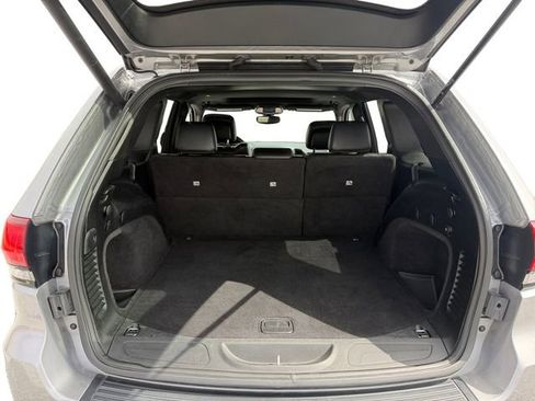 Used 2020 Jeep Grand Cherokee Altitude image 19
