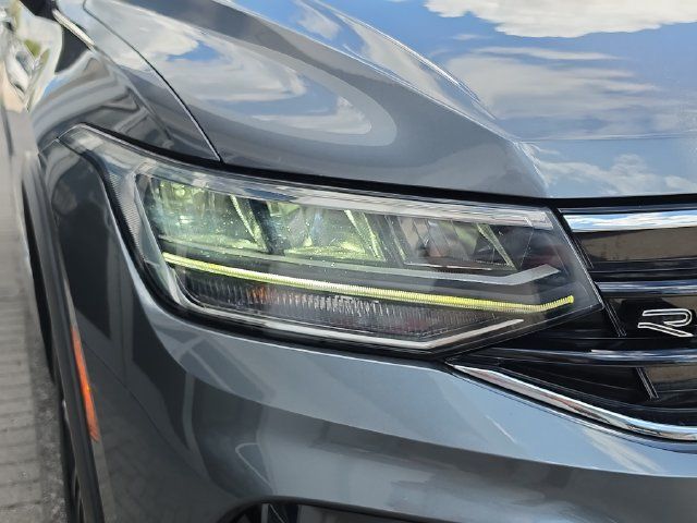 Used 2022 Volkswagen Tiguan SE R-Line FWD image 10