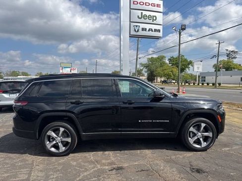 New 2026 Jeep Grand Cherokee L Limited w/ Luxury Tech Group II RWD image 2
