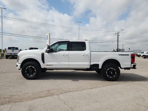 Used 2025 Ford F250 Lariat w/ Lariat Ultimate Package AWD/4WD image 4