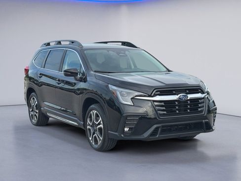 Used 2023 Subaru Ascent Limited AWD/4WD image 5