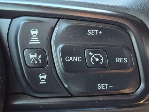 Used 2024 Jeep Wrangler Sport S image 19