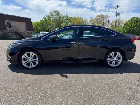 Used 2017 Chevrolet Cruze Premier FWD image 9
