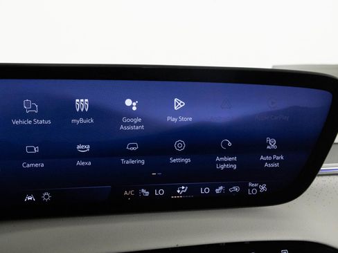 Used 2025 Buick Enclave Avenir w/ Super Cruise Package FWD image 21