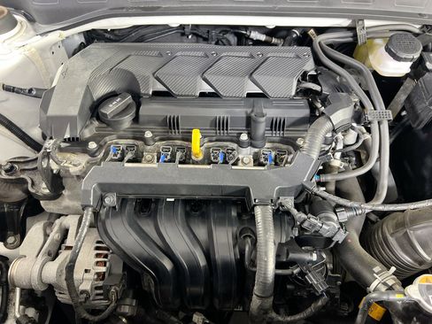 Used 2024 Hyundai Venue SE FWD image 27