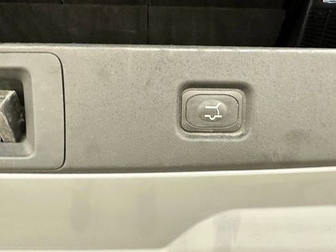 Used 2025 Ford Expedition Active image 19