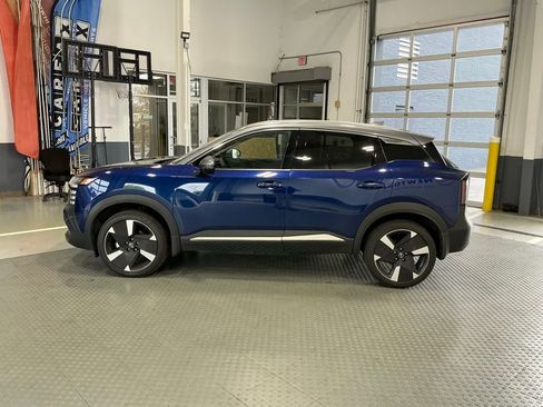 Used 2025 Nissan Kicks SR image 4