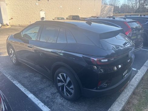 Used 2023 Volkswagen ID.4 Pro image 3