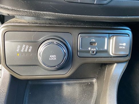 Used 2022 Jeep Renegade Limited image 14