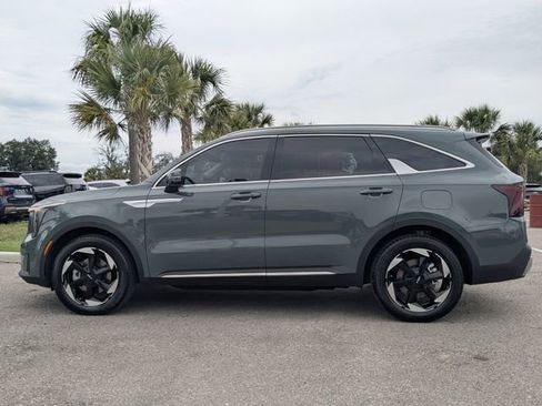 Certified 2025 Kia Sorento EX w/ EX Panoramic Sunroof Package FWD image 8