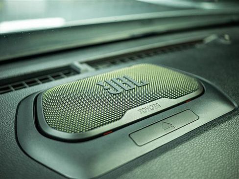 Used 2024 Toyota Tacoma SR5 w/ SR5 Upgrade Package image 21