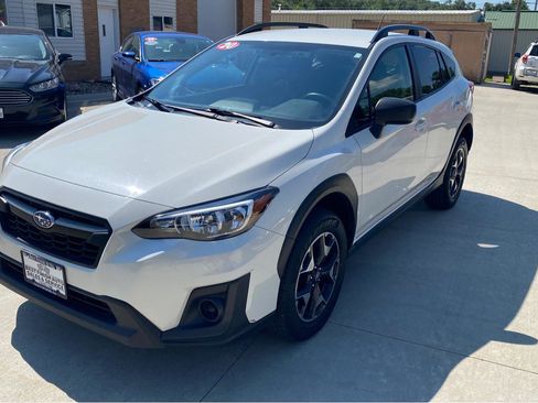 Used 2020 Subaru Crosstrek 2.0i AWD/4WD image 2