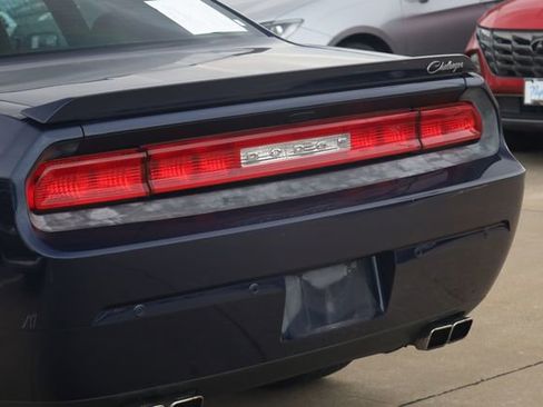 Used 2013 Dodge Challenger SXT Plus RWD image 7