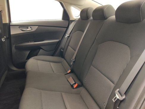Used 2019 Kia Forte LXS FWD image 18
