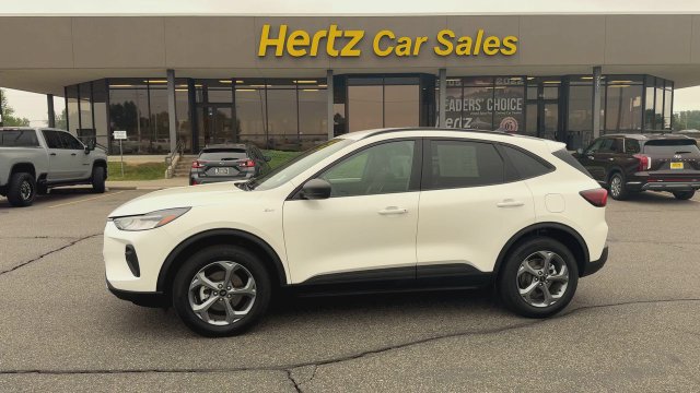 Used 2025 Ford Escape ST-Line w/ Tech Pack #1 AWD/4WD image 5