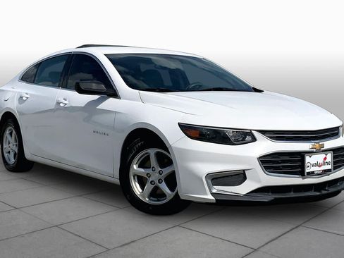 Used 2017 Chevrolet Malibu LS FWD image 3