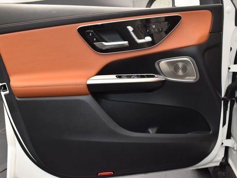 Used 2023 Mercedes-Benz GLC 300 4MATIC image 16