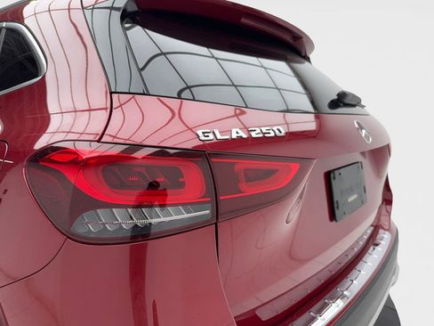 Used 2021 Mercedes-Benz GLA 250 image 8