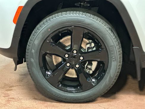 New 2026 Jeep Grand Cherokee L Limited AWD/4WD image 26