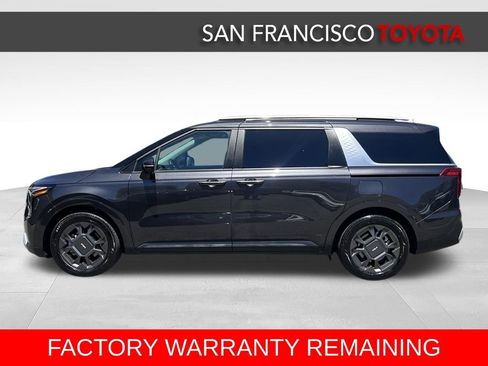 Used 2025 Kia Carnival EX FWD image 2