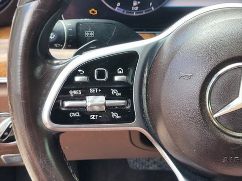 Used 2020 Mercedes-Benz E 350 Sedan w/ Parking Assistance Package image 24