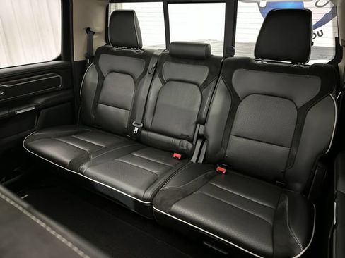 Used 2019 RAM 1500 Laramie AWD/4WD image 29