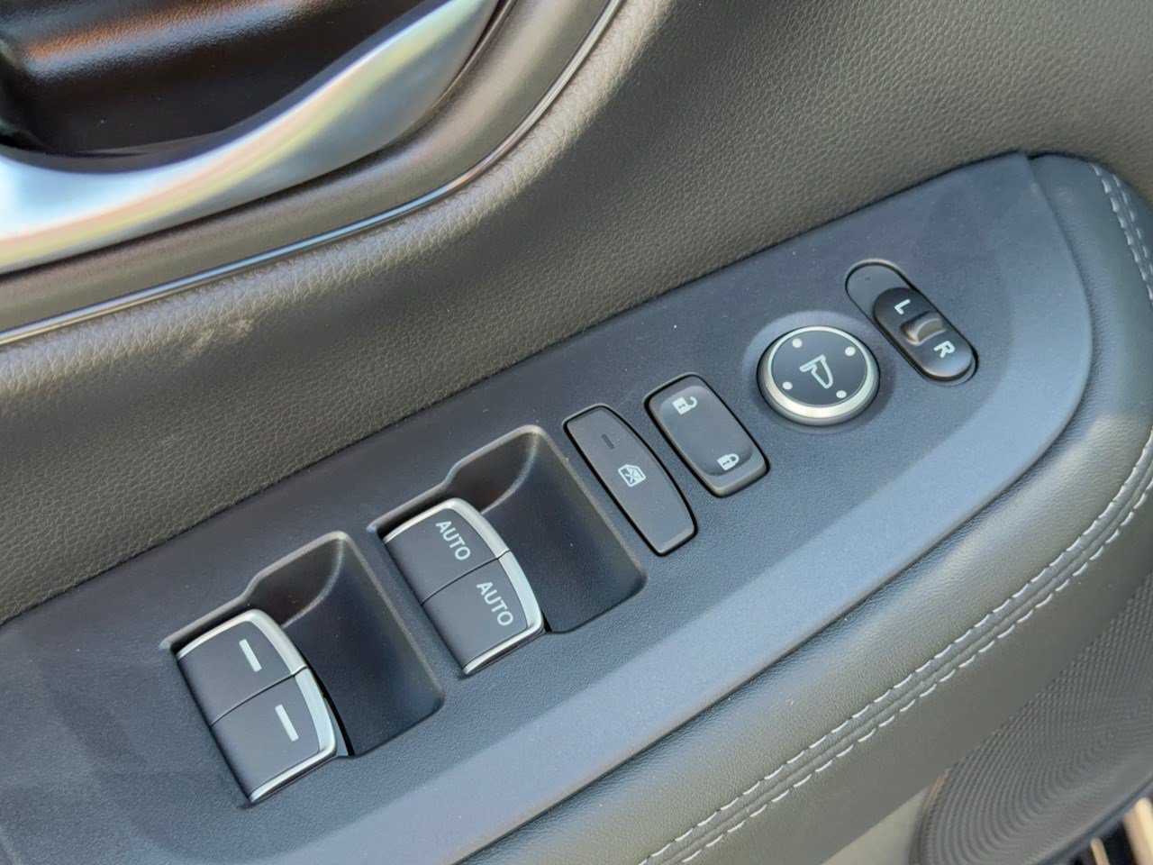 New 2027 Honda HR-V EX-L image 15