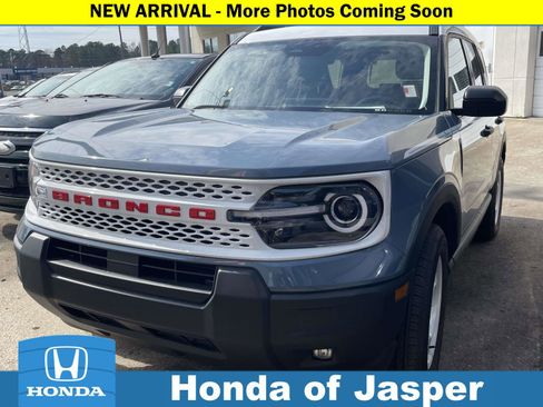 Used 2025 Ford Bronco Sport Heritage w/ Convenience Package image 1