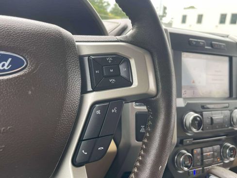 Used 2018 Ford F150 Lariat w/ Equipment Group 502A Luxury AWD/4WD image 21