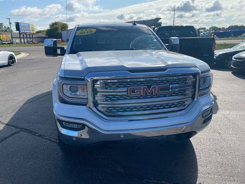 Used 2018 GMC Sierra 1500 SLT w/ SLT Premium Package image 3