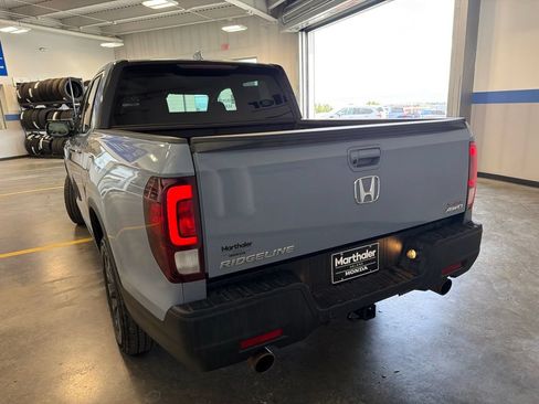 Certified 2023 Honda Ridgeline Sport image 8