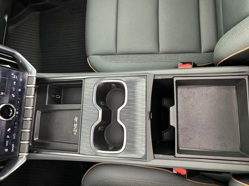 Used 2024 GMC Acadia AT4 w/ Luxury Package image 15