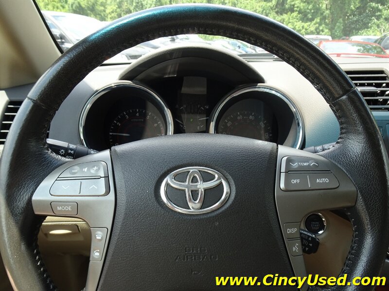 Used 2010 Toyota Highlander Limited w/ Extra Value Pkg 8 AWD/4WD image 20