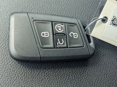 New 2026 Volkswagen Taos SE image 29