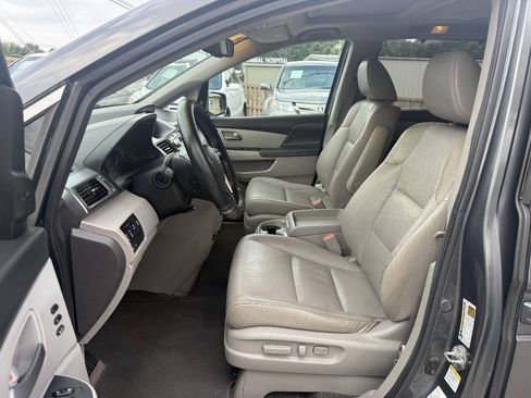 Used 2011 Honda Odyssey Touring image 11