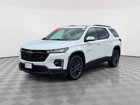 Used 2023 Chevrolet Traverse RS AWD/4WD image 3