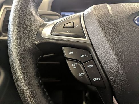 Used 2024 Ford Edge SEL w/ Convenience Package image 16