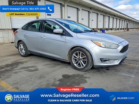 Used 2015 Ford Focus SE w/ Reverse Sensing Package image 5