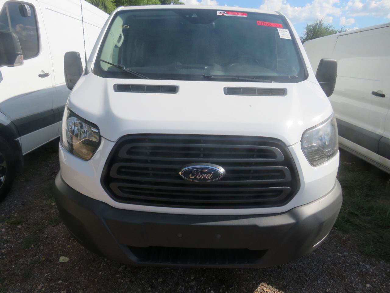 Used 2017 Ford Transit 150 130 Low Roof RWD image 2