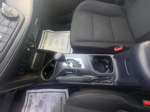 Used 2018 Toyota RAV4 XLE image 21