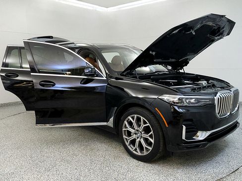 Used 2022 BMW X7 xDrive40i w/ Executive Package AWD/4WD image 9