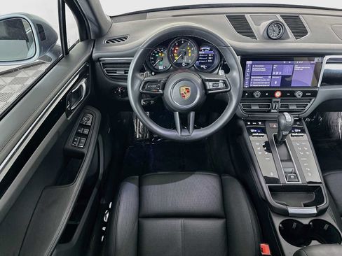 Certified 2026 Porsche Macan AWD/4WD image 24