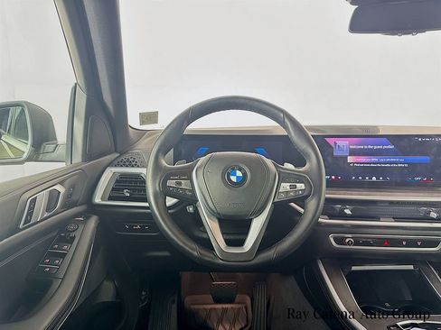 Used 2024 BMW X5 xDrive40i w/ Parking Assistance Package image 23